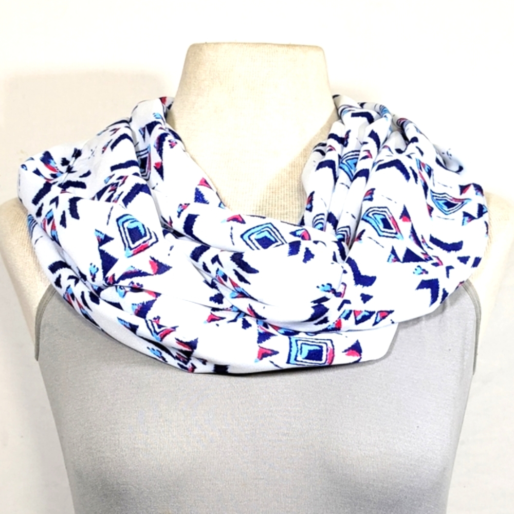 💙 Silky Infinity Scarf #hundredsofscarves